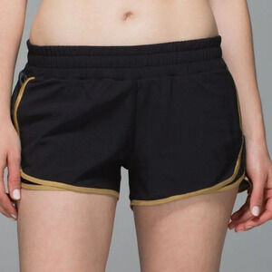 Lululemon Super Squad Short in black/gold
